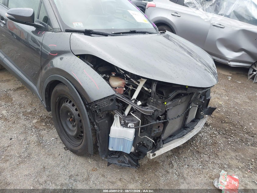 TOYOTA C-HR - zdjęcie 6