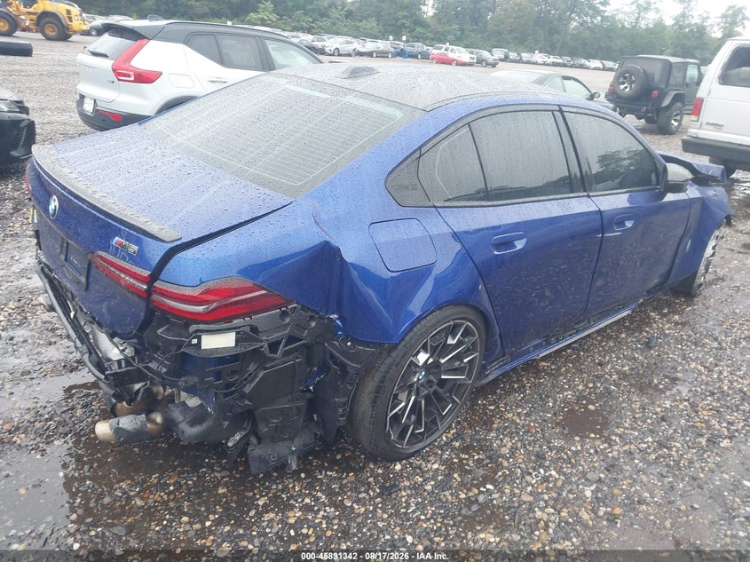 Vin: wbs83fk02tcw89898, lot: 46390376, bmw m5 20264
