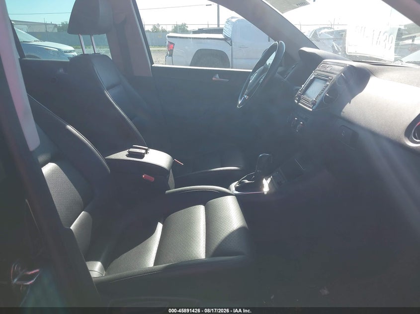 2015 VOLKSWAGEN TIGUAN auction photo 5