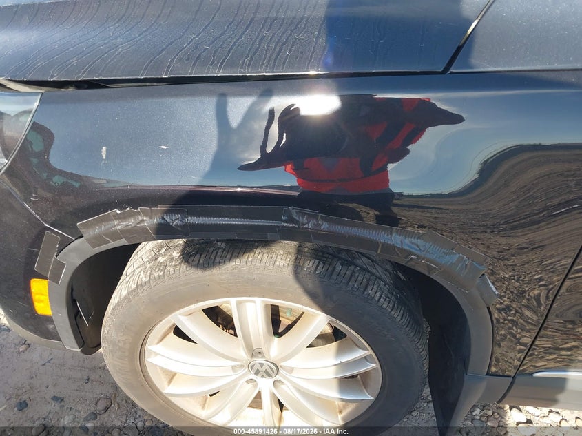 2015 VOLKSWAGEN TIGUAN auction photo 6