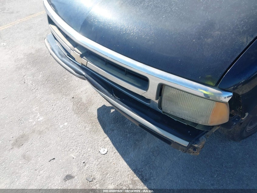 1996 CHEVROLET BLAZER auction photo 6