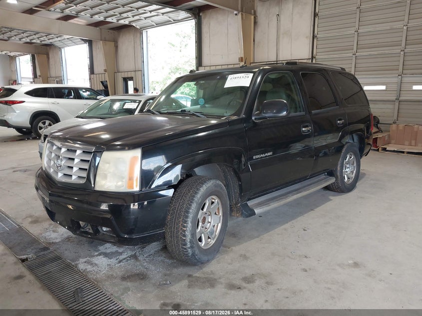 2004 CADILLAC ESCALADE auction photo 2