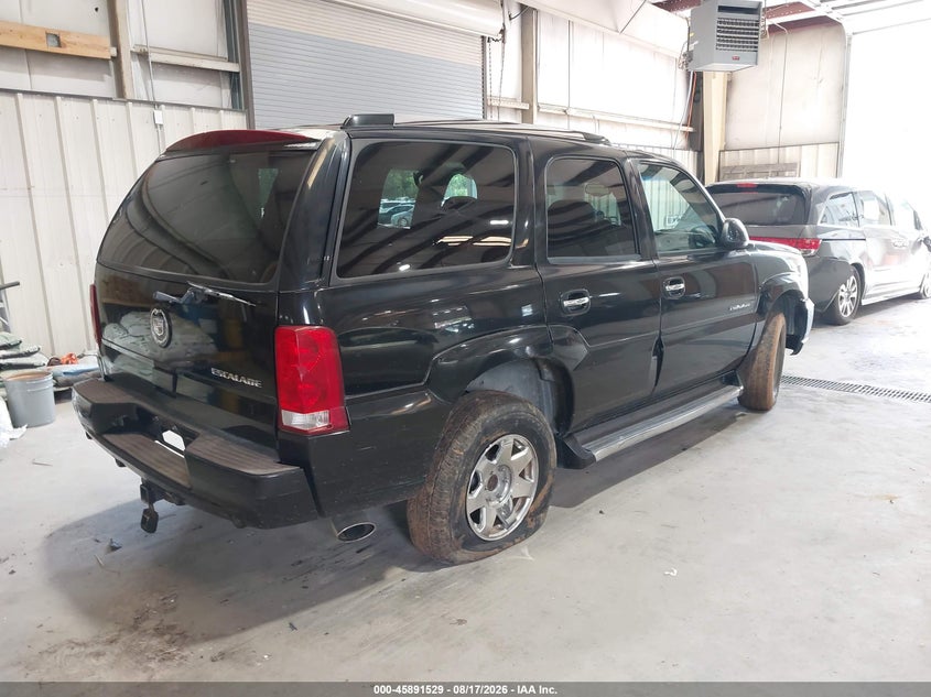 2004 CADILLAC ESCALADE auction photo 4