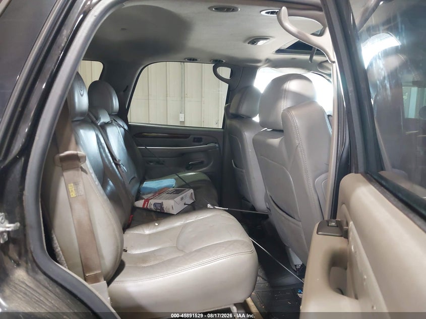 2004 CADILLAC ESCALADE auction photo 8