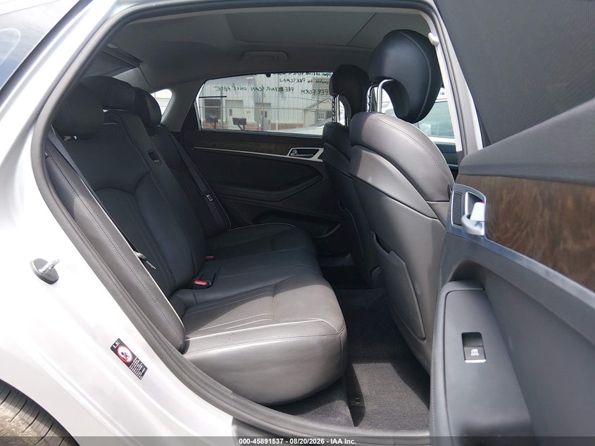 HYUNDAI GENESIS 2015 VIN KMHGN4JE3FU022556