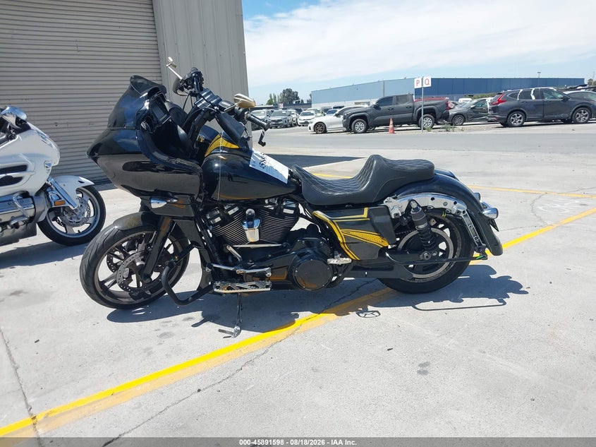 HARLEY-DAVIDSON FLTRX 2018