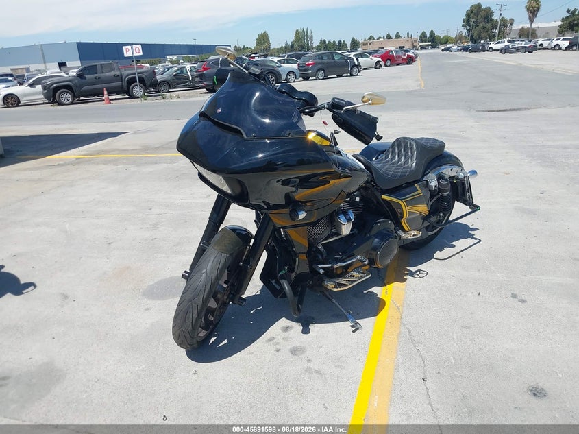 HARLEY-DAVIDSON FLTRX 2018