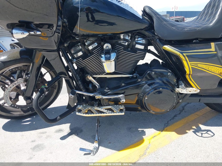 HARLEY-DAVIDSON FLTRX 2018