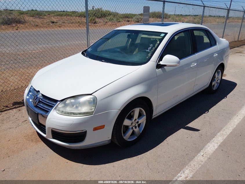 2008 Volkswagen Jetta, Вилучене, IAAI, VIN 3VWRZ71K18M072496 — фото 2