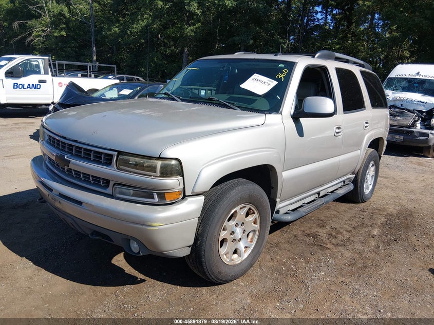 2004 CHEVROLET TAHOE auction photo 2