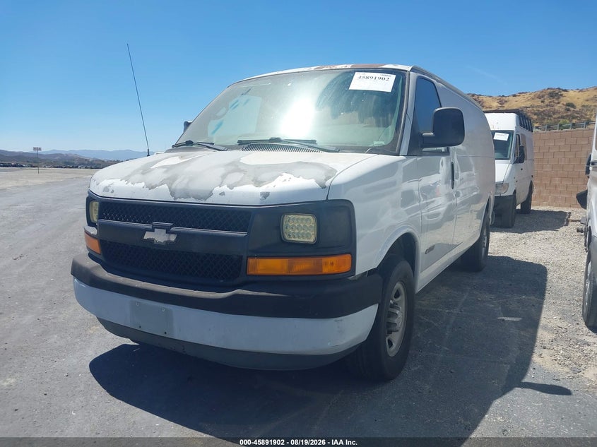 2005 CHEVROLET EXPRESS auction photo 2