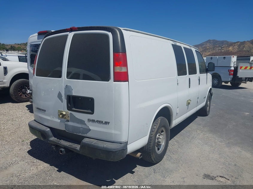 2005 CHEVROLET EXPRESS auction photo 4