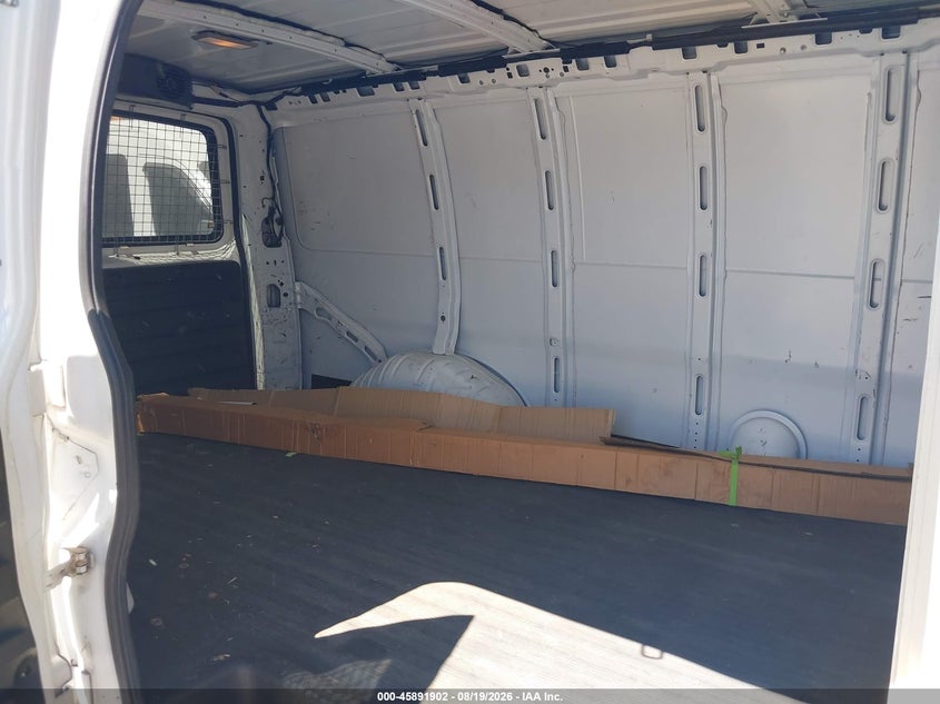 2005 CHEVROLET EXPRESS auction photo 8