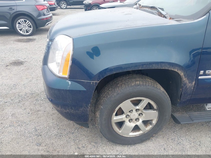 2007 GMC YUKON DENALI auction photo 6