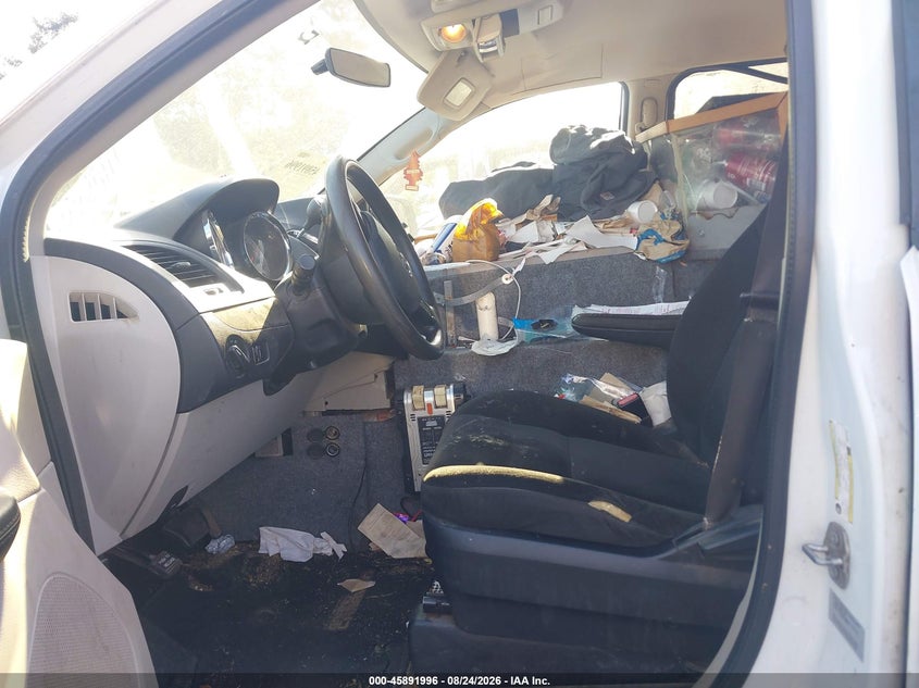 2017 DODGE GRAND CARAVAN auction photo 5
