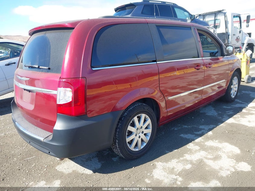 2014 CHRYSLER TOWN & COUNTRY auction photo 4