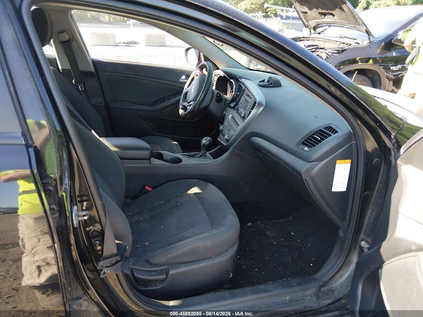 2012 KIA OPTIMA HYBRID auction photo 5