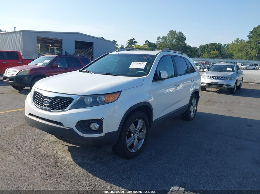 2013 Kia Sorento, Обычный износ, IAAI, VIN 5XYKU4A61DG310472 — фото 2
