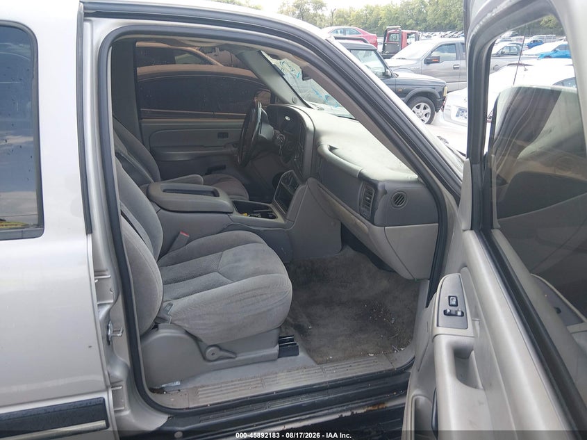 2004 CHEVROLET SUBURBAN 1500 auction photo 5