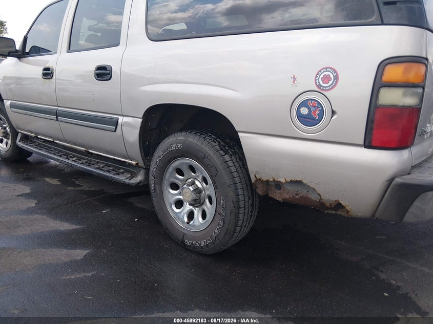 2004 CHEVROLET SUBURBAN 1500 auction photo 6