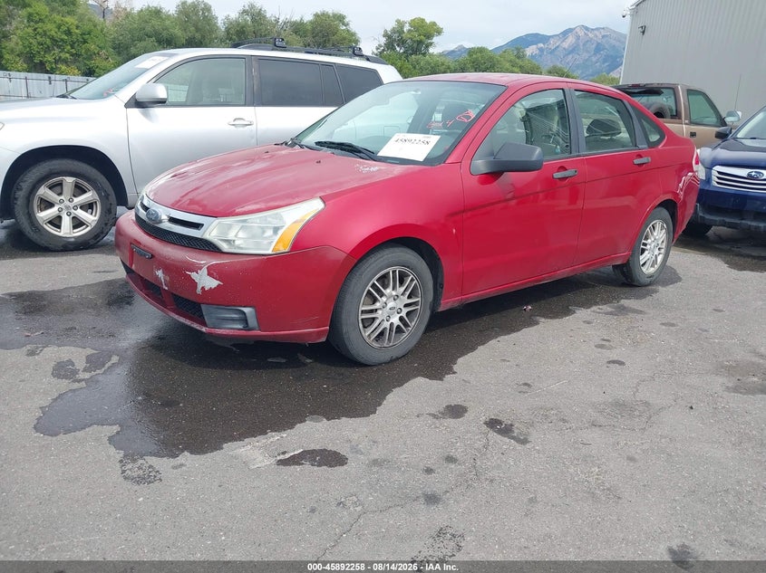 2009 Ford Focus, Обычный износ, IAAI, VIN 1FAHP35N49W104785 — фото 2