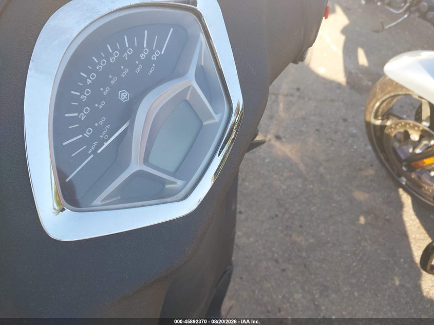 2023 PIAGGIO LIBERTY auction photo 7