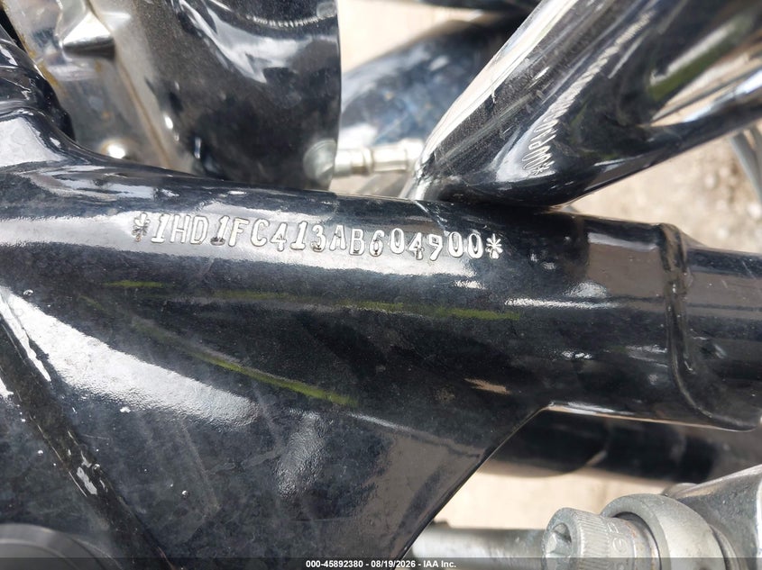 HARLEY-DAVIDSON FLHTCU 2010