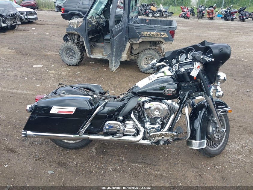 HARLEY-DAVIDSON FLHTCU 2010