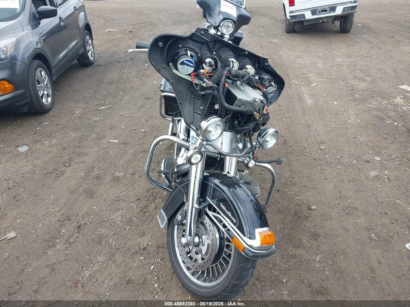 HARLEY-DAVIDSON FLHTCU 2010