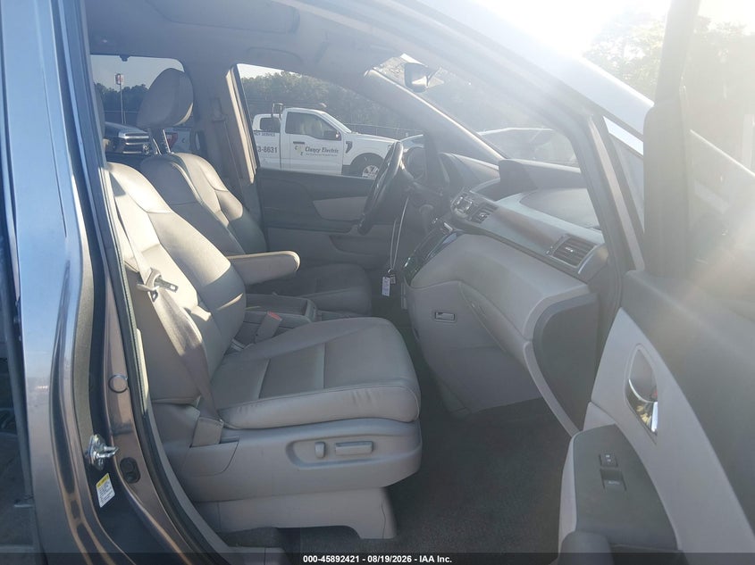 2014 HONDA ODYSSEY auction photo 5