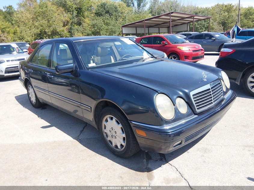 1996 MERCEDES-BENZ E auction photo 1