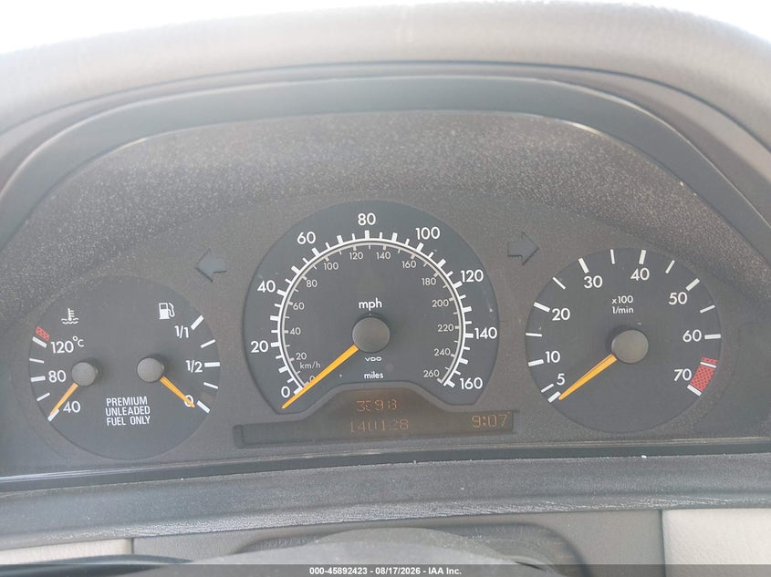 1996 MERCEDES-BENZ E auction photo 7