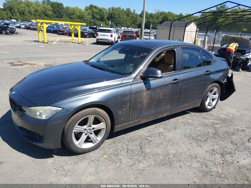 2014 BMW 3er, Удар сзади, IAAI, VIN WBA3C3C5XEPV90183 — фото 2