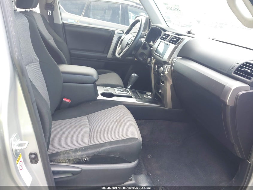 2017 TOYOTA 4RUNNER auction photo 5
