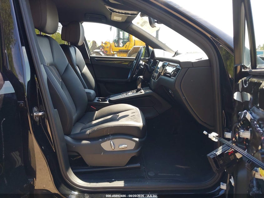 PORSCHE MACAN 2018 VIN WP1AA2A58JLB18822