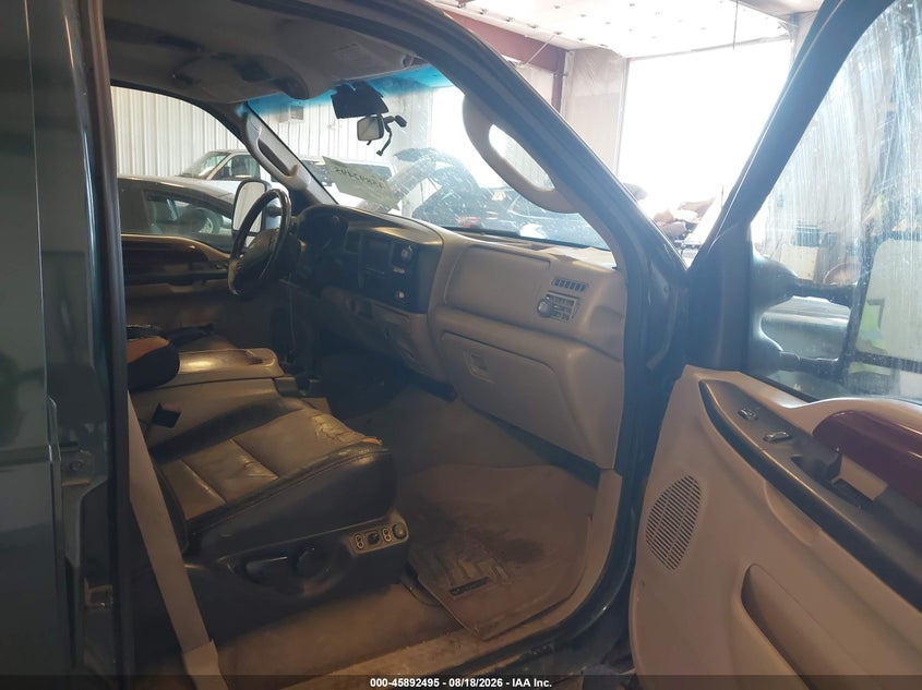 2005 FORD EXCURSION auction photo 5