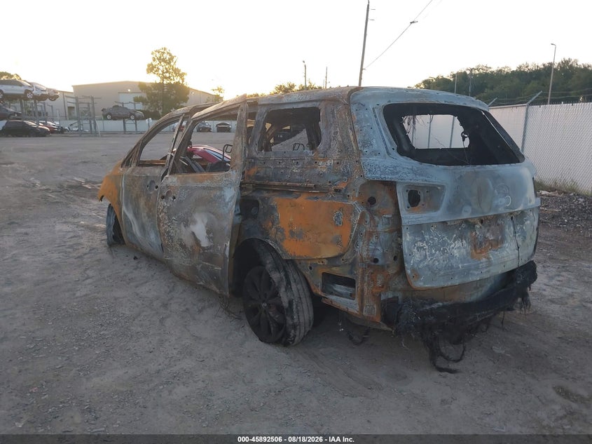2019 KIA SEDONA auction photo 3