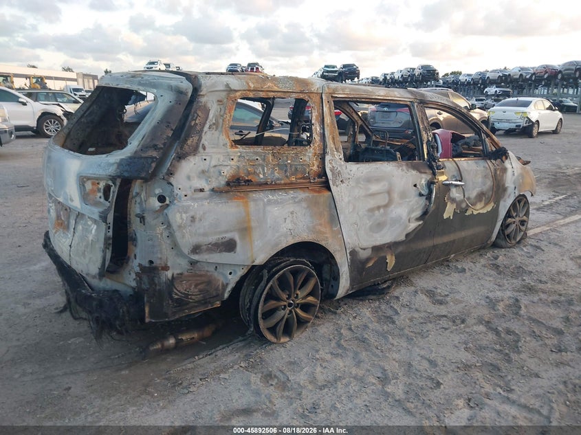 2019 KIA SEDONA auction photo 4