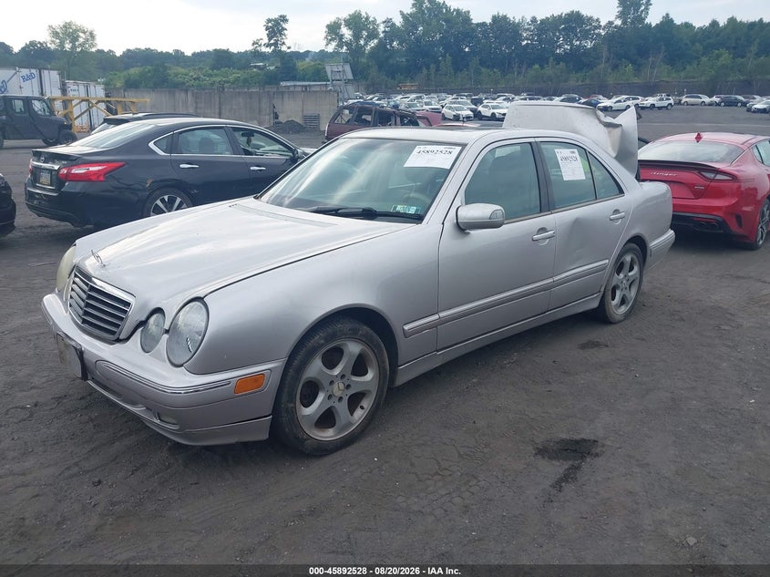 2002 Mercedes-Benz E-klasse, Rear, IAAI, VIN WDBJF65J52B486463 — photo 2