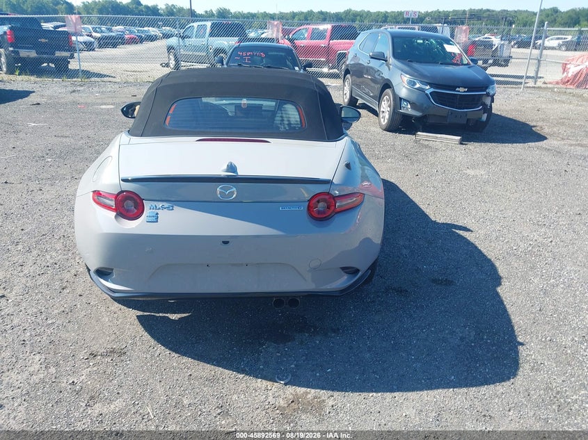 2024 Mazda MX-5 (VIN: JM1NDAD78R0604125)
