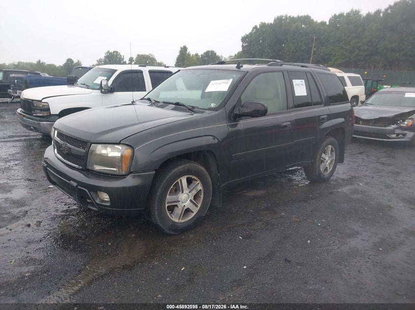 2007 Chevrolet TrailBlazer, Normal Wear & Tear, IAAI, VIN 1GNDT13SX72257975 — photo 2