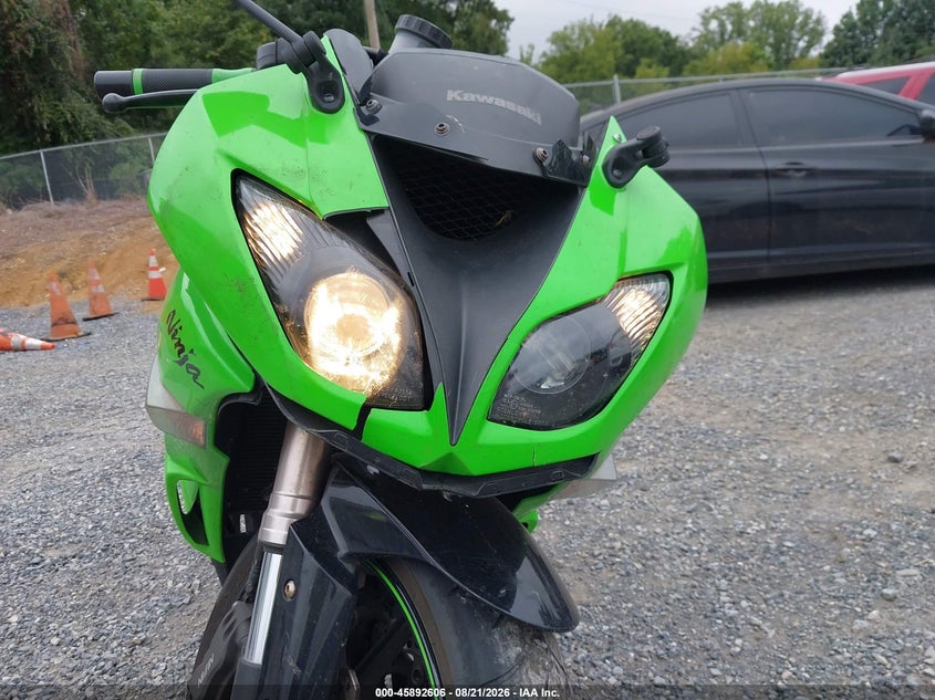KAWASAKI ZX600 2009