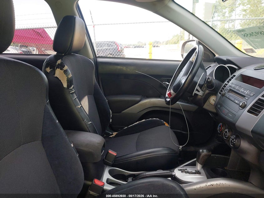2012 MITSUBISHI OUTLANDER auction photo 5