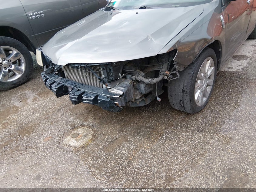 2011 LINCOLN MKZ auction photo 6