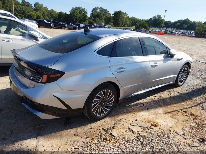 2025 HYUNDAI SONATA HYBRID auction photo 4