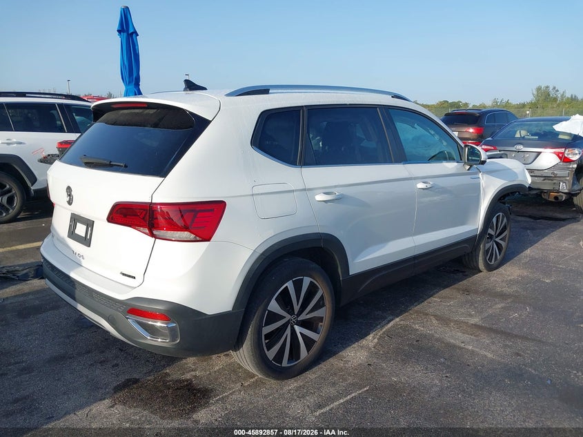 2022 VOLKSWAGEN TAOS 1.5T SE · Фото 4
