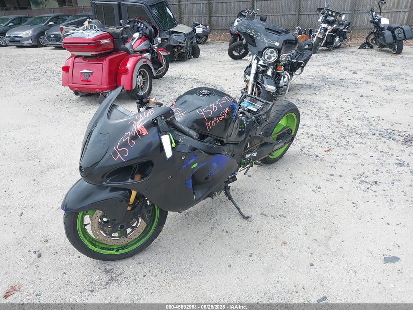 2007 Suzuki —, Front & Rear, IAAI, VIN JS1GW71AX72102721 — photo 2