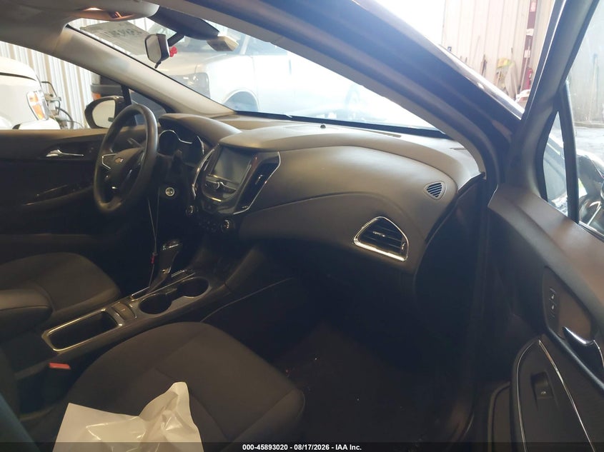 2018 CHEVROLET CRUZE auction photo 5