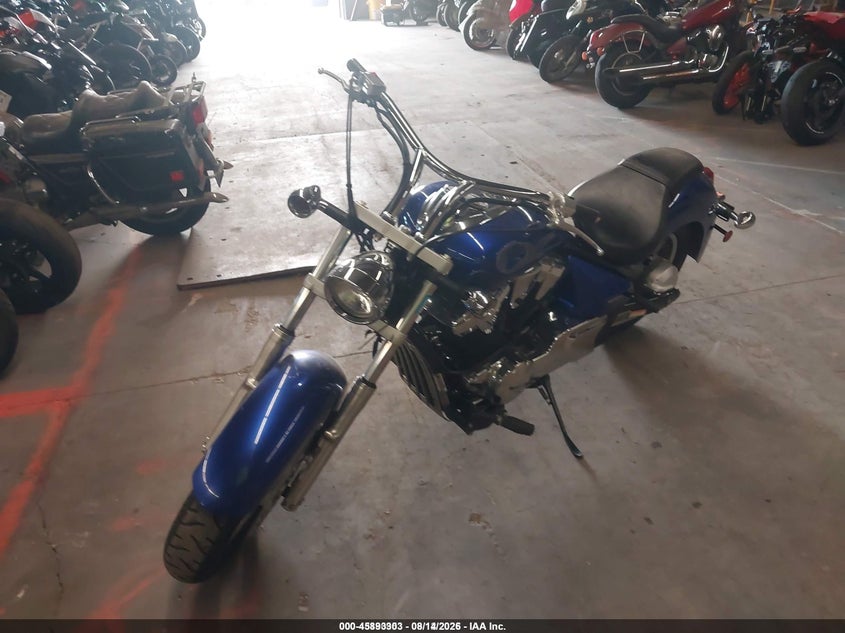 HONDA VT1300 2015