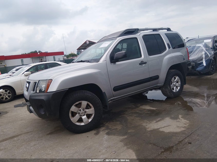 2011 Nissan Xterra S, Перёд и зад, IAAI, VIN 5N1AN0NW6BC518503 — фото 2